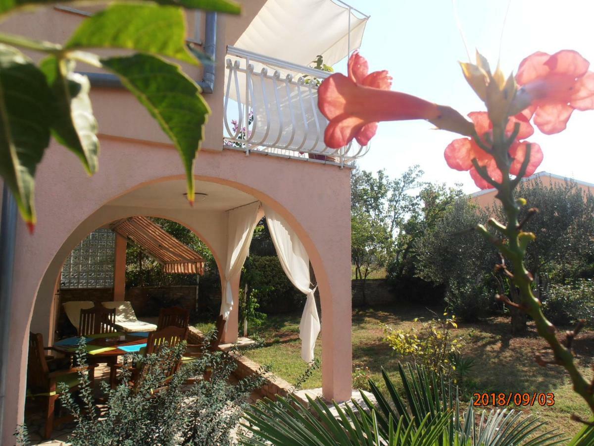 Apartment Steblaj Pula Exterior photo